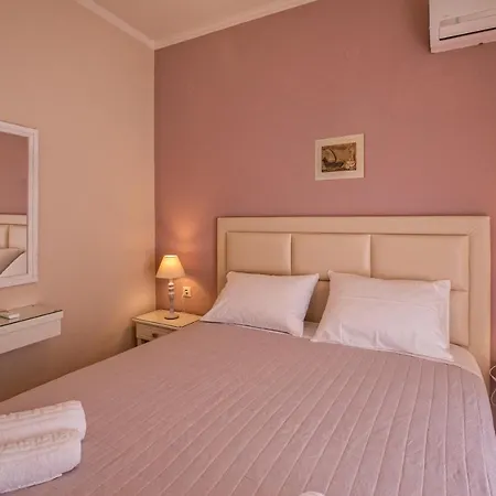 Dina Apartman Argosztóli