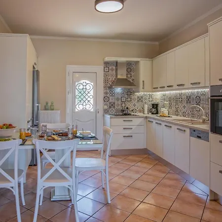 Dina Apartment