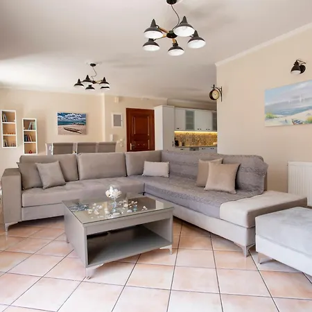 Dina Argostoli (Kefalonia)