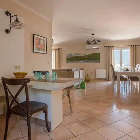 Dina Apartment *